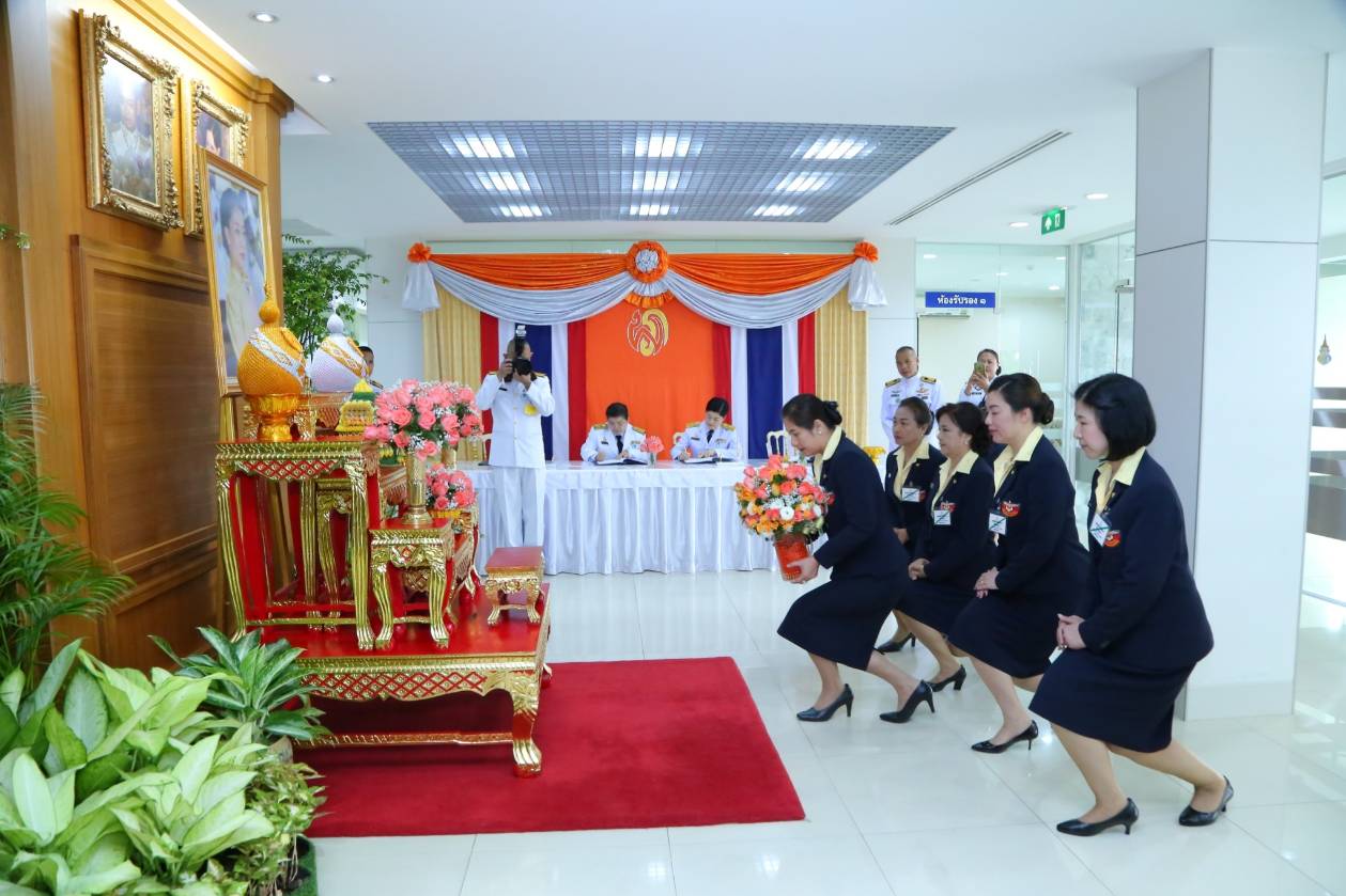 ๐๓๐ เมื่อวันศุกร์ที่ ๗ ธันวาคม ๒๕๖๑ คุณทิชา วรวรรณปรีชา เป็นผู้แทนนายกสมาคมภริยาฯ พร้อมด้วยคณะกรรมการฯ ร่วมลงนามถวายพระพร และทอดถวายแจกันดอกไม้สด เนื่องในโอกาสวันคล้ายวันประสูติของพระเจ้าหลานเธอ พระองค์เจ้าพัชรกิติยาภา ณ วังศุโขทัย