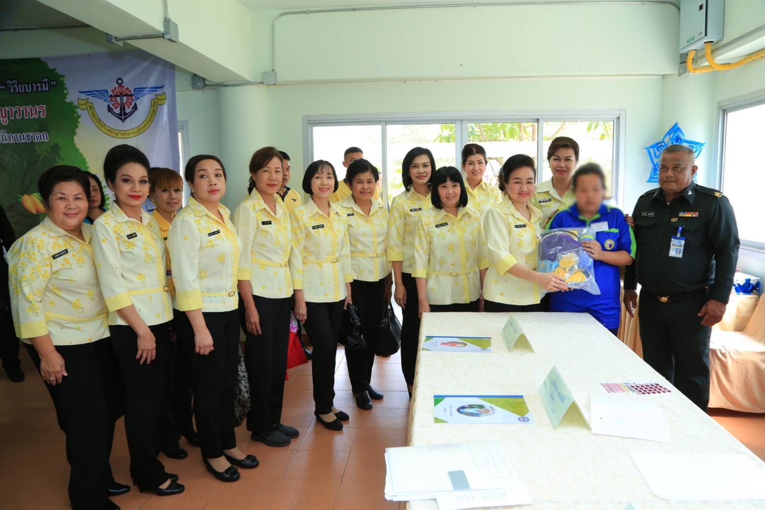 ๐๕๖ เมื่อวันที่ ๑๓ กุมภาพันธ์ ๒๕๖๒ นายกสมาคมภริยาฯ พร้อมด้วยคณะกรรมการฯ เดินทางไปตรวจเยี่ยมโครงการต่างๆของสมาคมฯ ในพื้นที่ของโรงงานวัตถุระเบิดทหาร กรมการอุตสาหกรรมทหาร ศูนย์การอุตสาหกรรมป้องกันประเทศและพลังงานทหาร จังหวัดนครสวรรค์