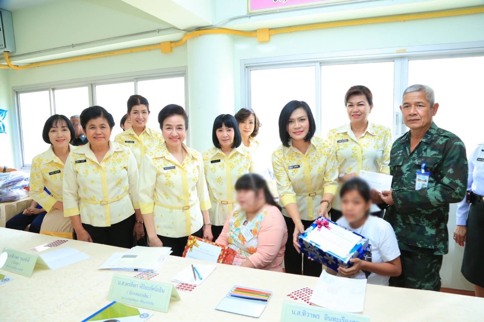 ๐๕๖ เมื่อวันที่ ๑๓ กุมภาพันธ์ ๒๕๖๒ นายกสมาคมภริยาฯ พร้อมด้วยคณะกรรมการฯ เดินทางไปตรวจเยี่ยมโครงการต่างๆของสมาคมฯ ในพื้นที่ของโรงงานวัตถุระเบิดทหาร กรมการอุตสาหกรรมทหาร ศูนย์การอุตสาหกรรมป้องกันประเทศและพลังงานทหาร จังหวัดนครสวรรค์