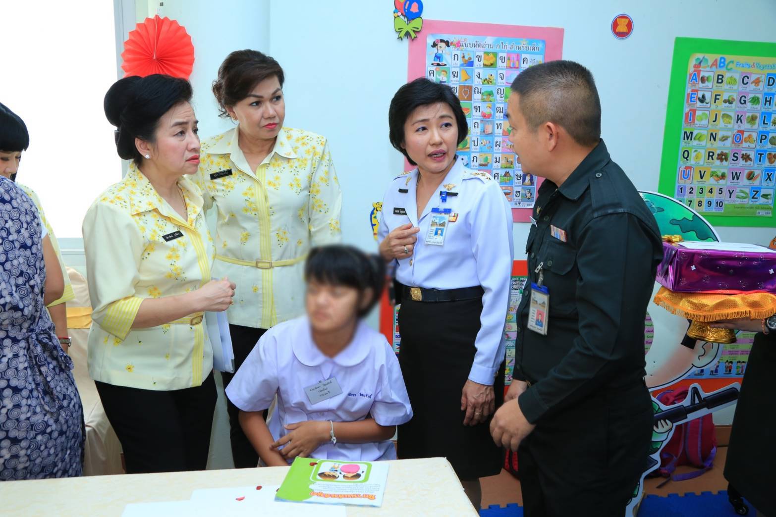 ๐๕๖ เมื่อวันที่ ๑๓ กุมภาพันธ์ ๒๕๖๒ นายกสมาคมภริยาฯ พร้อมด้วยคณะกรรมการฯ เดินทางไปตรวจเยี่ยมโครงการต่างๆของสมาคมฯ ในพื้นที่ของโรงงานวัตถุระเบิดทหาร กรมการอุตสาหกรรมทหาร ศูนย์การอุตสาหกรรมป้องกันประเทศและพลังงานทหาร จังหวัดนครสวรรค์