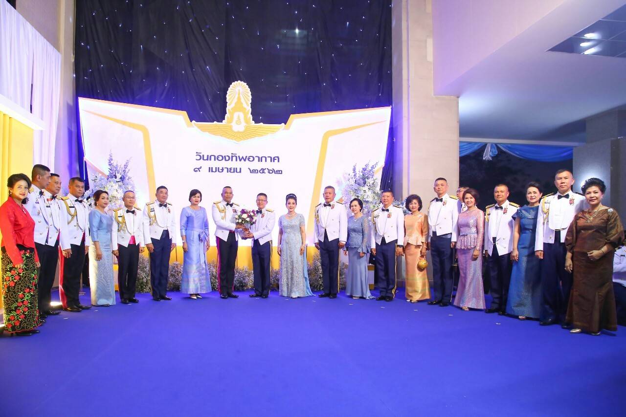 ๐๖๘ เมื่อวันที่ ๙ เมษายน ๒๕๖๒ นายกสมาคมภริยาฯ ร่วมงานเลี้ยงรับรองเนื่องในวันกองทัพอากาศ ณ อาคารรณนภากาศ รร.นนก. ถ.พหลโยธิน เขตสายไหม กรุงเทพฯ