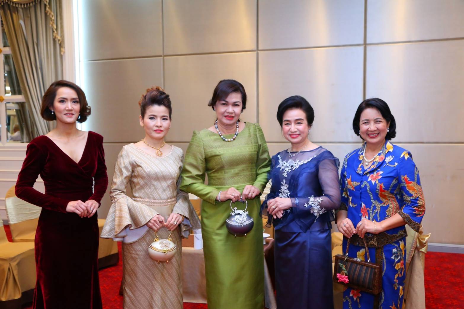 ๐๔๗ เมื่อวันที่ ๒๑ มกราคม ๒๕๖๒ คุณรมิดา อินทรเจริญ นายกสมาคมภริยาฯ ร่วมงานเลี้ยงรับรองเนื่องในวันกองทัพบก ณ สโมสรทหารบก ถนนวิภาวดีรังสิต กรุงเทพฯ