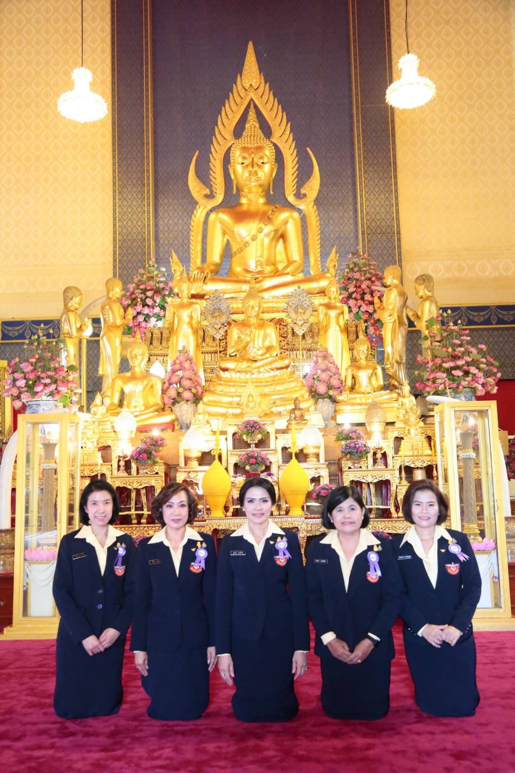 ๐๙๔ เมื่อวันที่ ๑๑ กรกฎาคม ๒๕๖๒ คุณยุคลธร เกษโกวิท อุปนายกสมาคมภริยาฯ เป็นผู้แทนนายกสมาคมฯ พร้อมด้วยคณะกรรมการฯ ร่วมพิธีบำเพ็ญพระกุศลถวายต้นเทียนพรรษา ซึ่งพระเจ้าวรวงศ์เธอ พระองค์เจ้าโสมสวลี กรมหมื่นสุทธนารีนาถ โปรดให้หม่อมราชวงศ์สมลาภ กิติยากร เป็นผู้แทนพระองค์ ในการบำเพ็ญพระกุศลถวายต้นเทียนพรรษา ณ วัดอาวุธวิกสิตาราม เขตบางพลัด กรุงเทพมหานคร