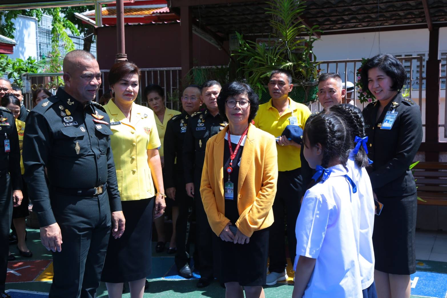 ๐๙๖ เมื่อวันที่ ๒๓ กรกฎาคม ๒๕๖๒ นายกสมาคมภริยาฯ พร้อมด้วยคณะกรรมการฯ ร่วมกิจกรรม "พัฒนาวัด พัฒนาจิตใจ เทิดทูนสถาบันพระมหากษัตริย์" ถวายเป็นพระราชกุศลแด่ พระบาทสมเด็จพระวชิรเกล้าเจ้าอยู่หัว ณ วัดมหรรณพารามวรวิหาร เขตพระนคร กรุงเทพฯ