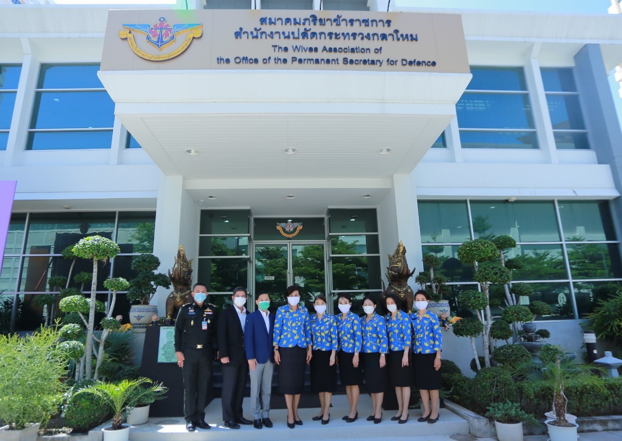 ๐๔๙ นายกสมาคมฯ รับมอบเงินสนับสนุนจากบริษัท ไทยเบฟเวอเรจ จำกัด (มหาชน)