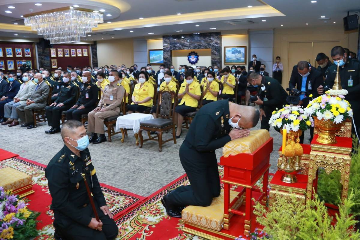 ๐๐๔ นายกสมาคมภริยาข้าราชการสำนักงานปลัดกระทรวงกลาโหม ร่วมงานวันคล้ายวันสถาปนากรมการอุตสาหกรรมทหาร