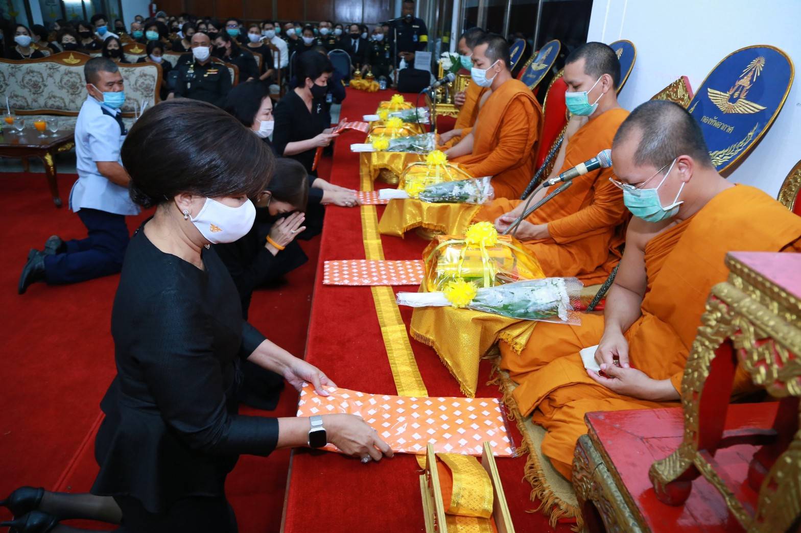 ๐๐๙ สมาคมภริยาข้าราชการสำนักงานปลัดกระทรวงกลาโหม เป็นเจ้าภาพสวดพระอภิธรรม