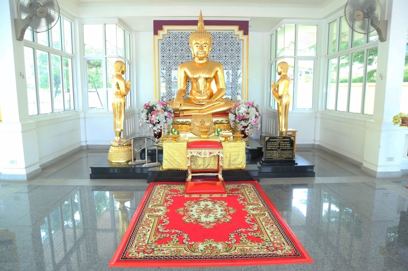 ๐๐๒ นายกสมาคมฯ และอุปนายกฯ เข้าสักการะสิ่งศักดิ์สิทธิ์ ณ พื้นที่ศรีสมาน