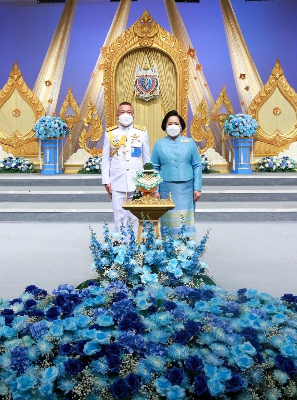 ๐๘๐ ปลัดกระทรวงกลาโหม พร้อมด้วยนายก สคภ.สป. นำคณะนายทหารชั้นผู้ใหญ่พร้อมภริยา บันทึกเทปโทรทัศน์อาเศียรวาทถวายพระพรชัยมงคล เนื่องในโอกาสวันเฉลิมพระชนมพรรษา สมเด็จพระนางเจ้าสิริกิติ์ พระบรมราชินีนาถ พระบรมราชชนนีพันปีหลวง ๙๐ พรรษา
