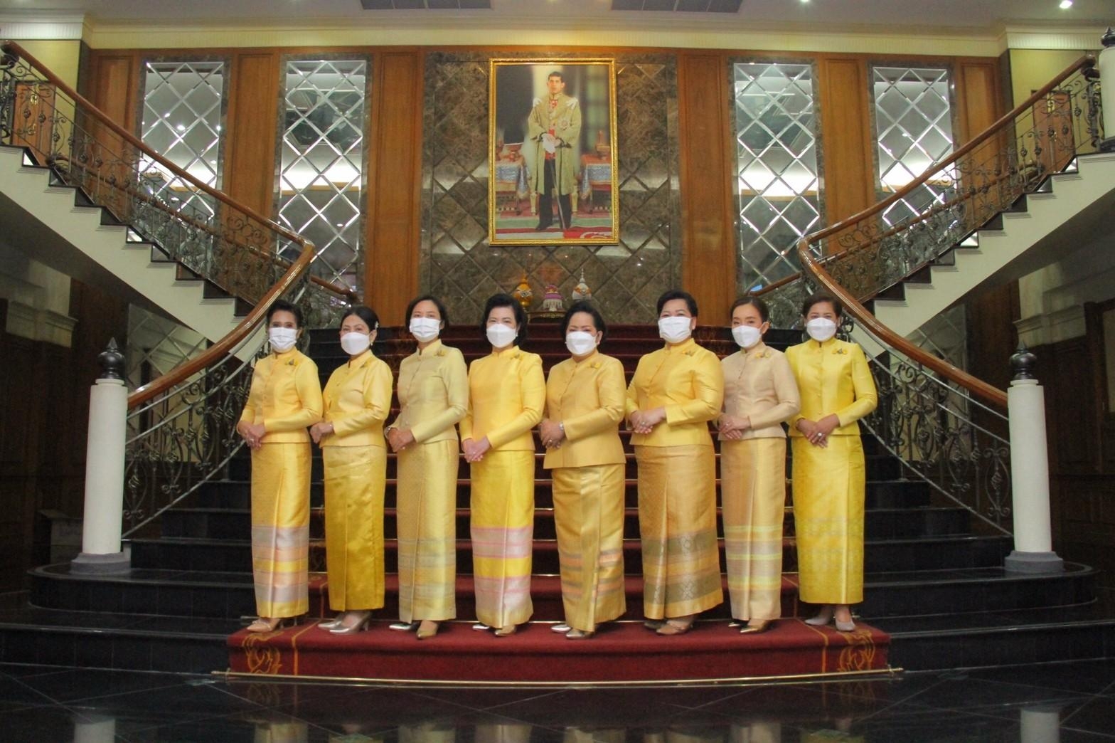๐๒๘ นายก สคภ.สป. พร้อมด้วยคณะกรรมการสมาคมฯ ร่วมพิธีสวดพระพุทธมนต์และพิธีทำบุญตักบาตรถวายเป็นพระราชกุศล