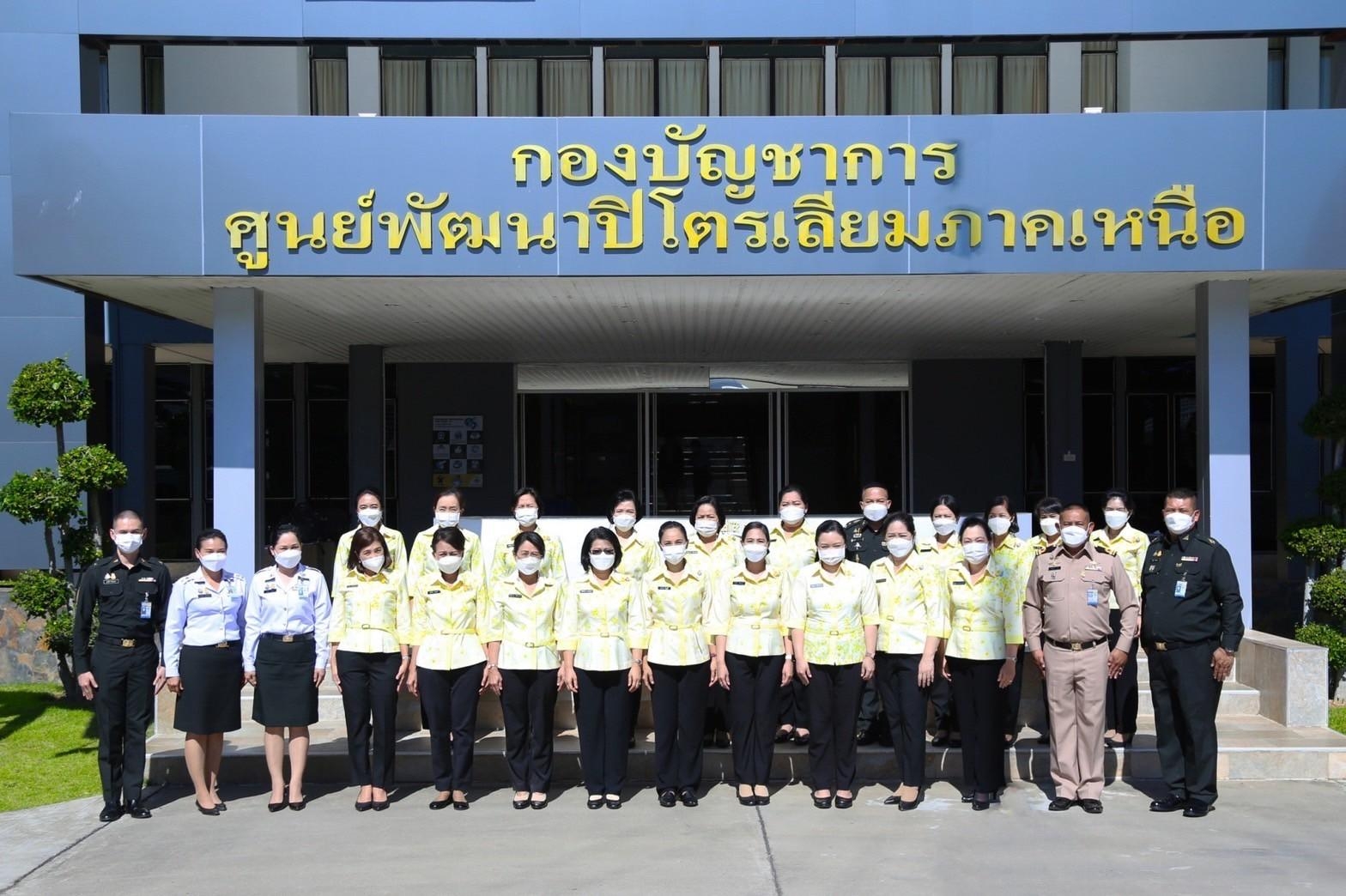 ๐๕๑ นายก สคภ.สป. พร้อมด้วยคณะกรรมการสมาคมฯ เดินทางไปตรวจเยี่ยมโครงการต่างๆ ของสมาคมฯ ณ ศพปน.พท.ศอพท. อ.ฝาง จ.เชียงใหม่