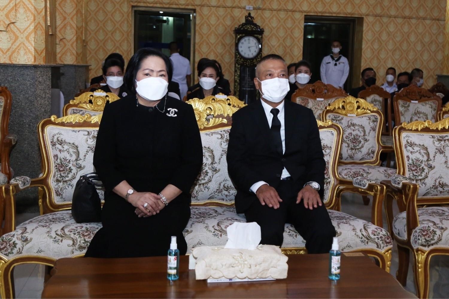 ๐๐๘ สคภ.สป.ร่วมฟังสวดพระอภิธรรมศพ นาวาเอกหญิง ขวัญเรือน สงวนเชื้อ มารดาของนายกสมาคมภริยาทหารเรือ
