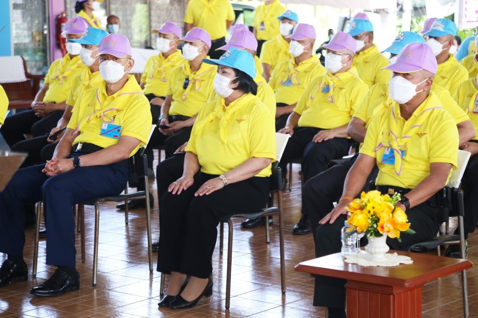 ๐๖๖ นายก สคภ.สป. พร้อมด้วยคณะกรรมการสมาคมฯ ร่วมกิจกรรมจิตอาสาบำเพ็ญสาธารณประโยชน์ และบำเพ็ญสาธารณกุศล เฉลิมพระเกียรติสมเด็จพระนางเจ้าฯ พระบรมราชินี ณ สถานคุ้มครองและพัฒนาคนพิการบ้านเฟื่องฟ้า จังหวัดนนทบุรี