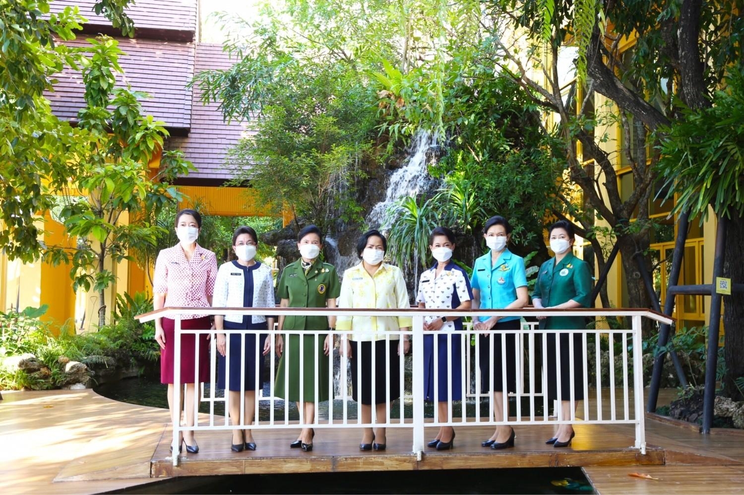๐๐๙ งานสานสัมพันธ์สมาคมแม่บ้านทหาร-ตำรวจ