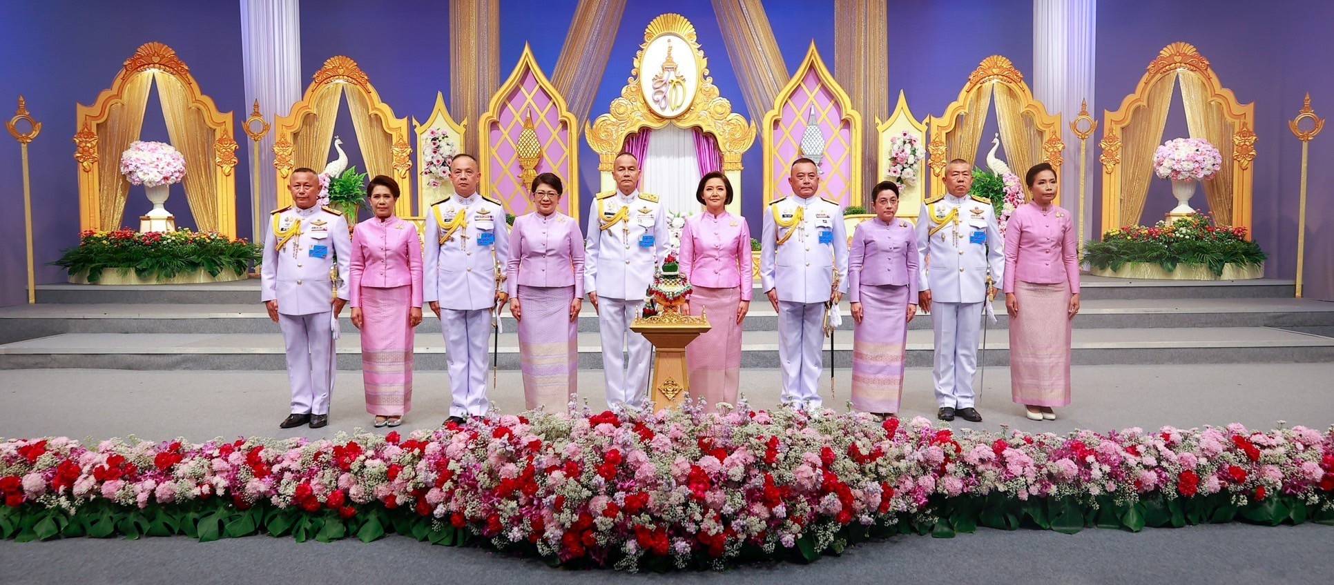 ๐๙๑ ปลัดกระทรวงกลาโหม พร้อมด้วยนายก สคภ.สป. นำคณะนายทหารชั้นผู้ใหญ่พร้อมภริยา บันทึกเทปอาเศียรวาท ถวายพระพรชัยมงคล เนื่องในโอกาสมหามงคลเฉลิมพระชนมพรรษา สมเด็จพระนางเจ้าฯ พระบรมราชินี