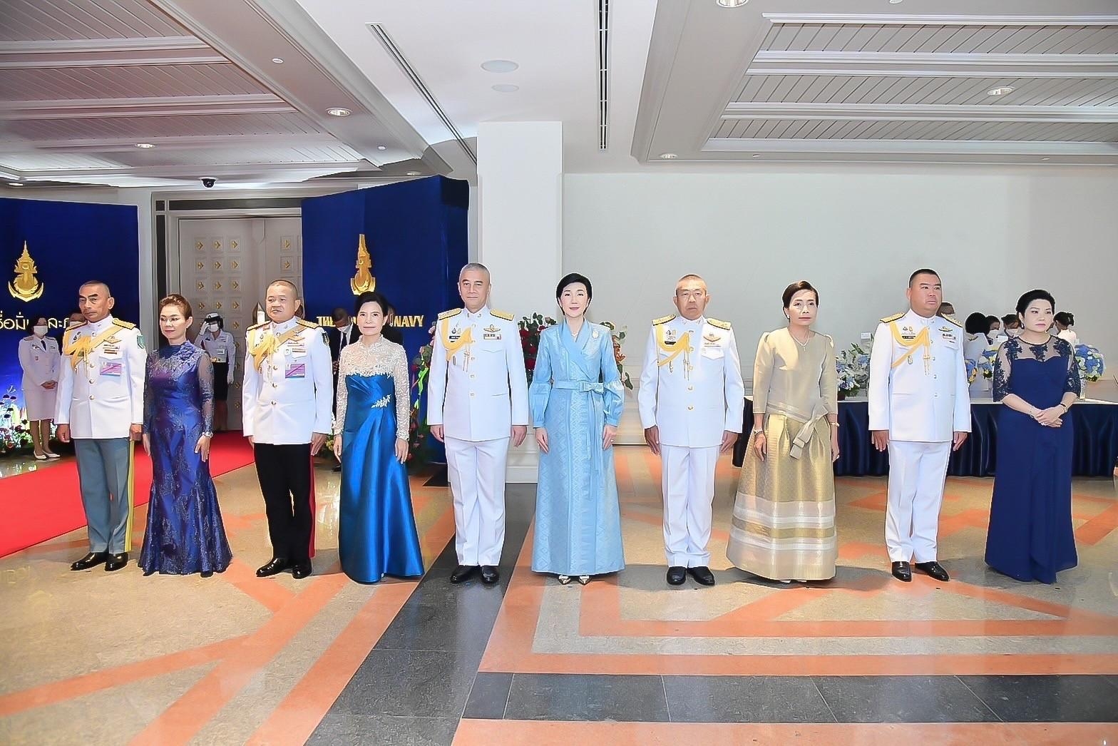 ๐๒๑ พลเอกสิทธิพร มุสิกะสิน รองปลัดกระทรวงกลาโหม พร้อมด้วยอุปนายก สคภ.สป. เป็นผู้แทน ปล.กห. และนายก สคภ.สป. ร่วมงานเลี้ยงรับรองเนื่องในวันกองทัพเรือประจำปี พ.ศ.๒๕๖๕