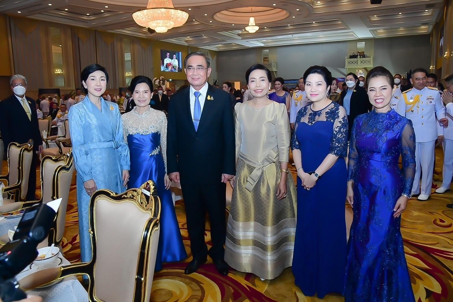 ๐๒๑ พลเอกสิทธิพร มุสิกะสิน รองปลัดกระทรวงกลาโหม พร้อมด้วยอุปนายก สคภ.สป. เป็นผู้แทน ปล.กห. และนายก สคภ.สป. ร่วมงานเลี้ยงรับรองเนื่องในวันกองทัพเรือประจำปี พ.ศ.๒๕๖๕