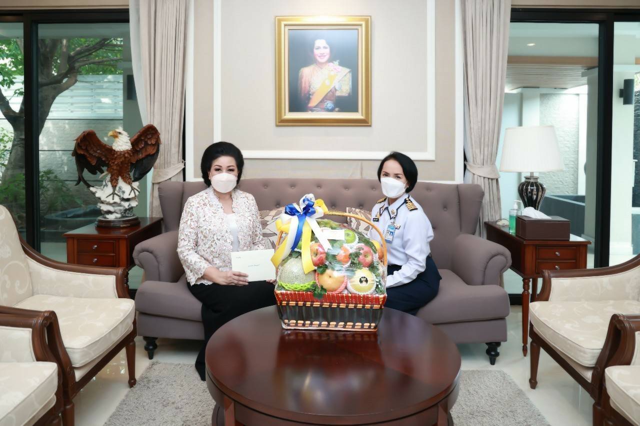 ๐๑๓ ที่ปรึกษานายก สคภ.สป. เป็นผู้แทนเข้าเยี่ยมคารวะคุณนริศรา ทิพยจันทร์