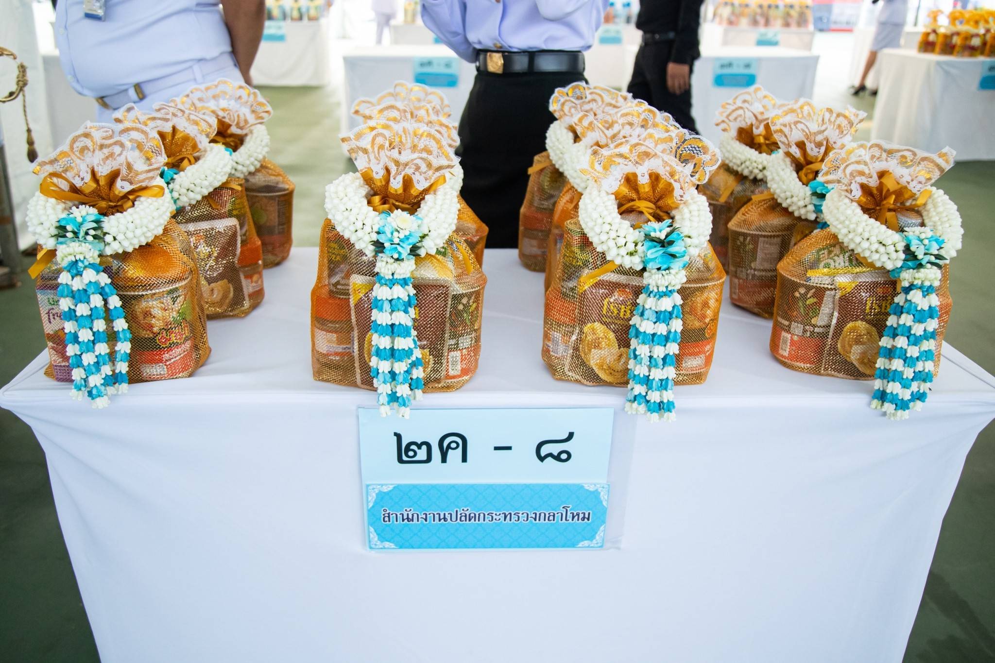 ๑๓๓ ปลัดกระทรวงกลาโหมและนายก สคภ.สป. ร่วมพิธีทำบุญตักบาตรถวายพระราชกุศล เนื่องในโอกาสวันเฉลิมพระช...