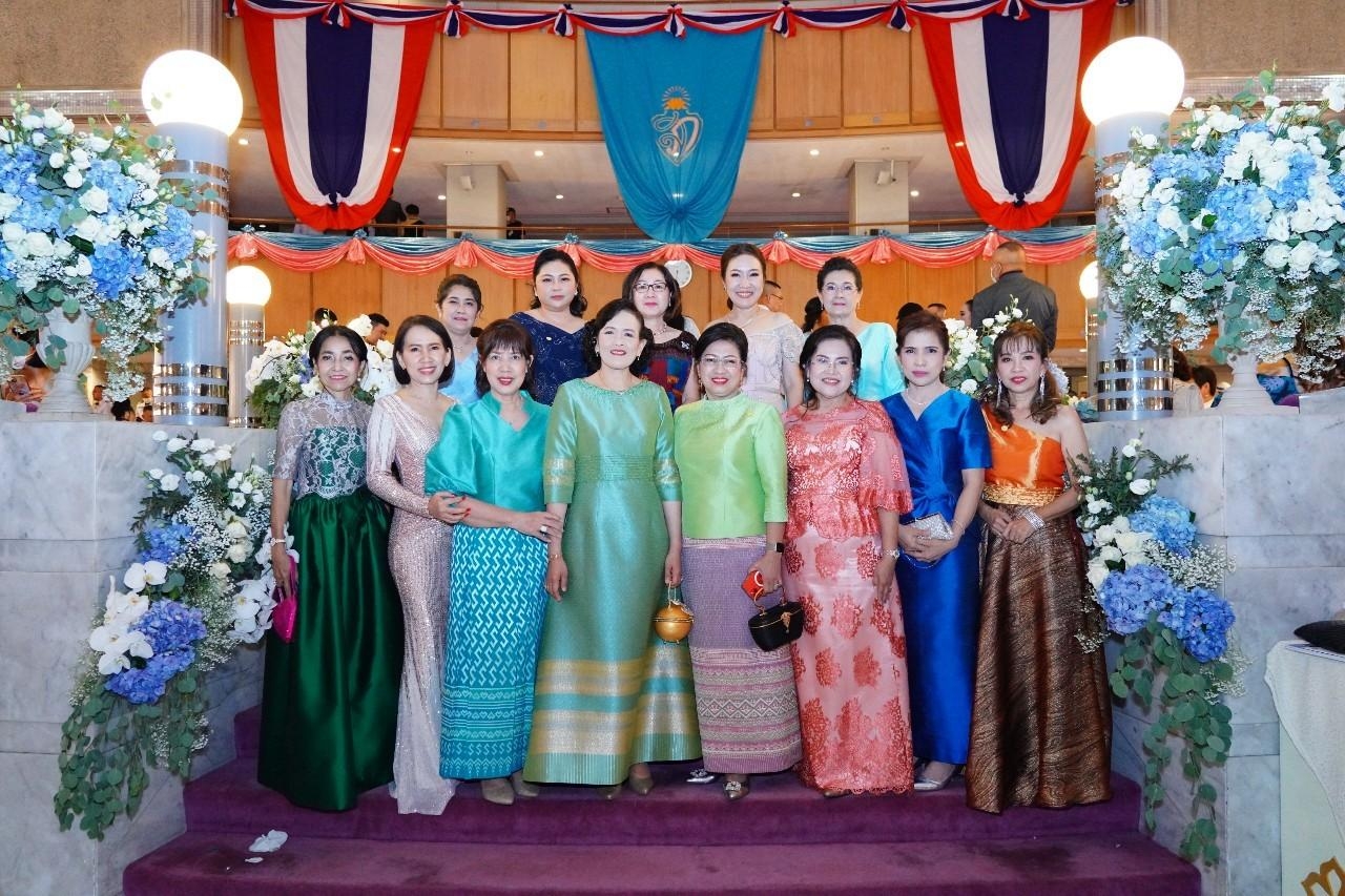๑๑๖ ผู้แทนปลัดกระทรวงกลาโหม และนายก สคภ.สป. เฝ้ารับเสด็จพระเจ้าวรวงศ์เธอ พระองค์เจ้าสิริภาจุฑาภรณ์ และร่วมชมการแสดงคอนเสิร์ตทัพฟ้าคู่ไทยเพื่อ “ชัยพัฒนา”