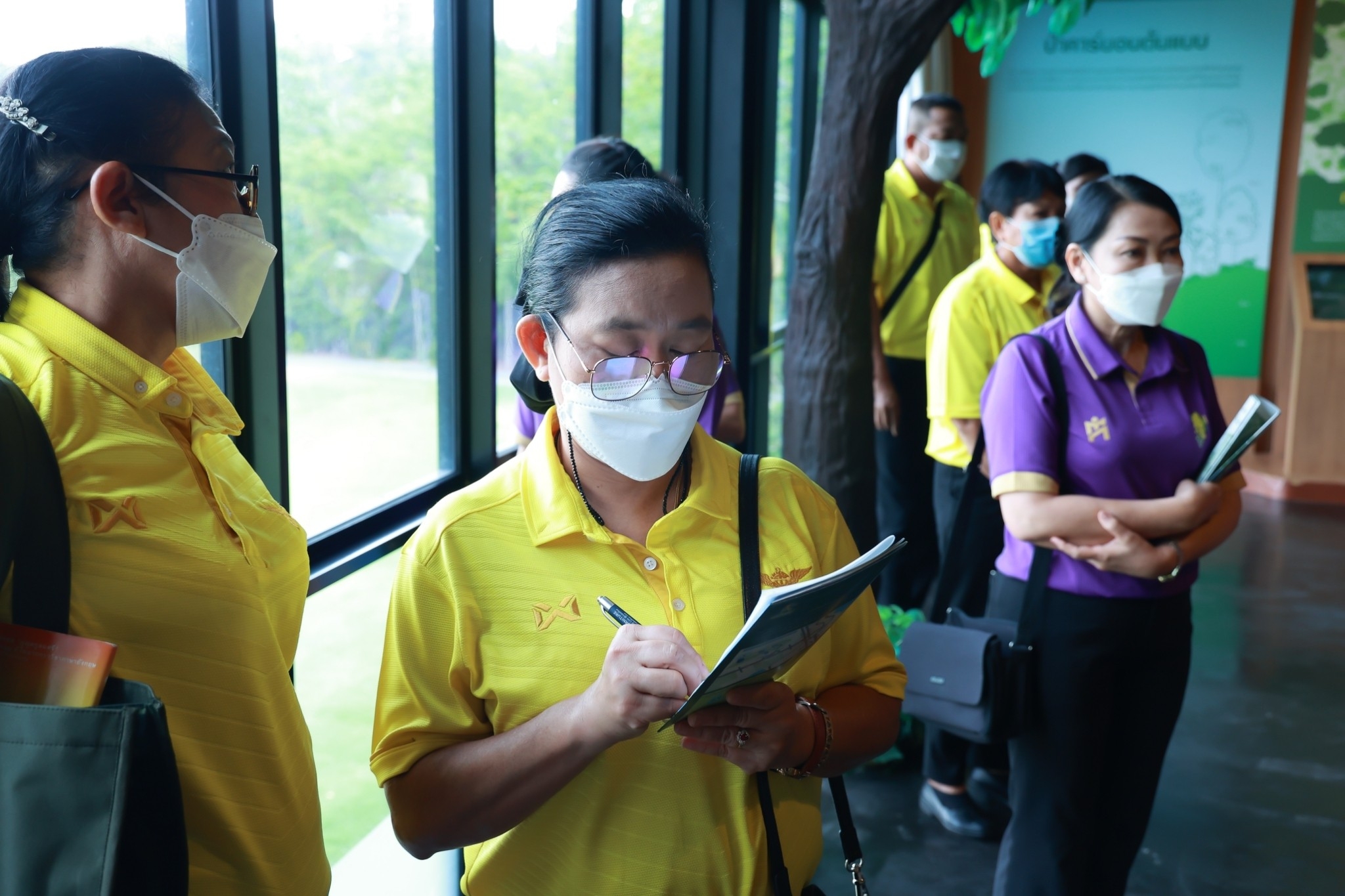 ๐๘๗ นายก สคภ.สป. พร้อมด้วยคณะกรรมการสมาคมฯ ศึกษาดูงาน ณ ศูนย์เรียนรู้ป่าวังจันทร์ โดยสถาบันปลูกป่าและระบบนิเวศ ปตท. จ.ระยอง