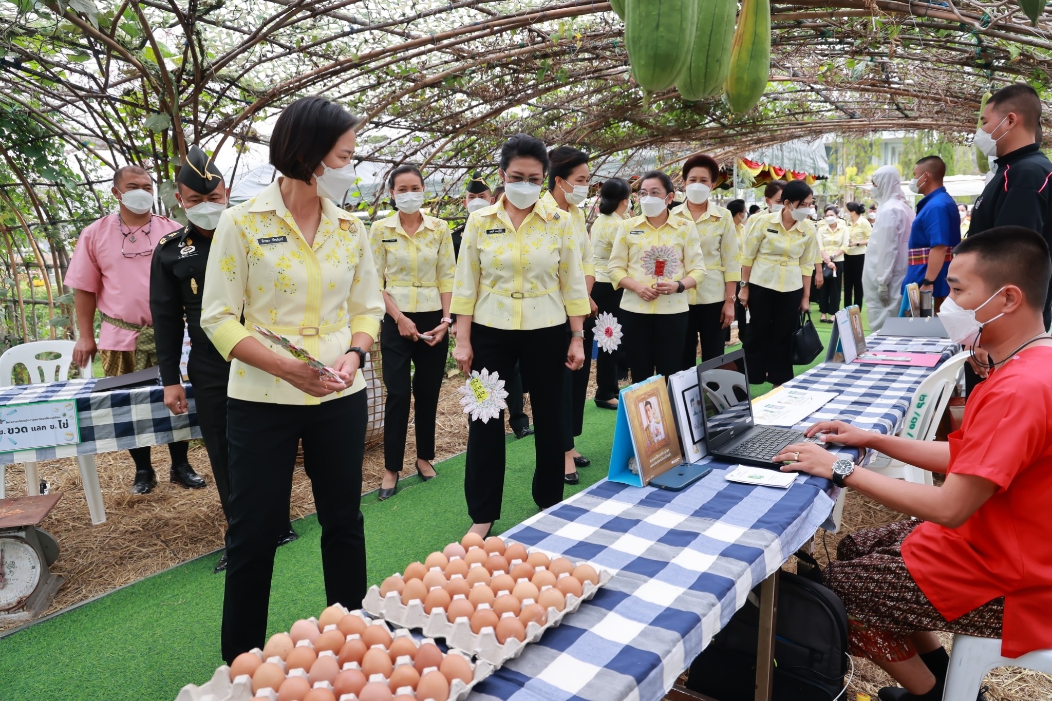 ๐๗๗ นายก สคภ.สป. พร้อมด้วยคณะกรรมการสมาคมฯ เดินทางไปตรวจเยี่ยมโครงการต่างๆ ของสมาคมฯ ณ ศอว.ศอพท. อ.เมือง จ.ลพบุรี