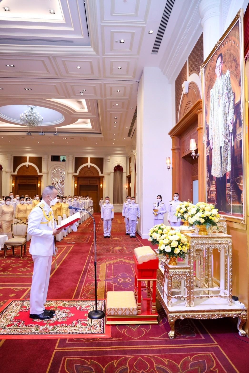 ๐๓๒ นายก สคภ.สป. พร้อมด้วยคณะกรรมการสมาคมฯ ร่วมพิธีสวดพระพุทธมนต์และพิธีทำบุญตักบาตรถวายเป็นพระราชกุศล