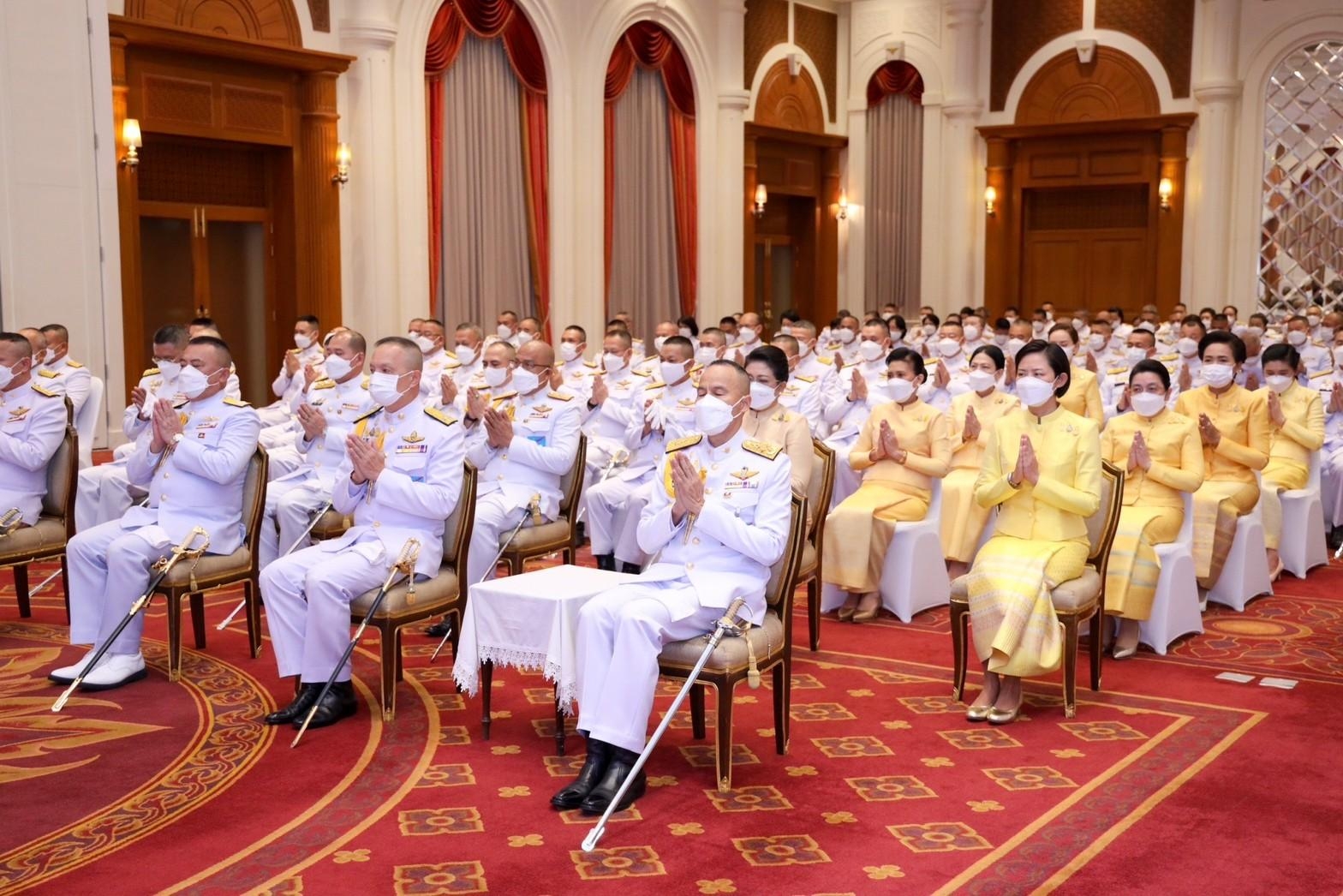 ๐๓๒ นายก สคภ.สป. พร้อมด้วยคณะกรรมการสมาคมฯ ร่วมพิธีสวดพระพุทธมนต์และพิธีทำบุญตักบาตรถวายเป็นพระราชกุศล