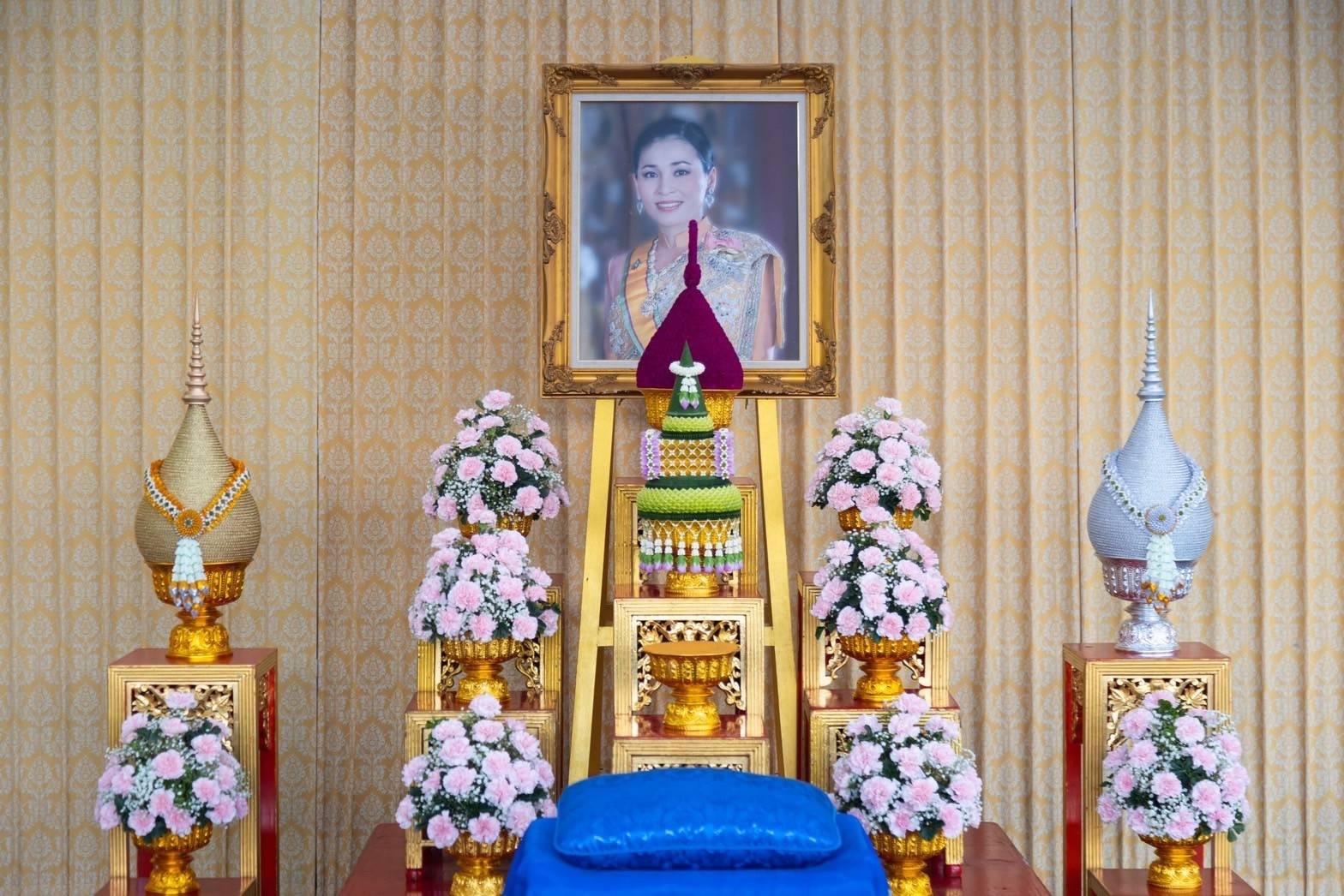 ๑๐๓ ผู้แทนปลัดกระทรวงกลาโหมและนายก สคภ.สป. ร่วมพิธีเจริญพระพุทธมนต์ และพิธีทำบุญตักบาตร เนื่องในโ...