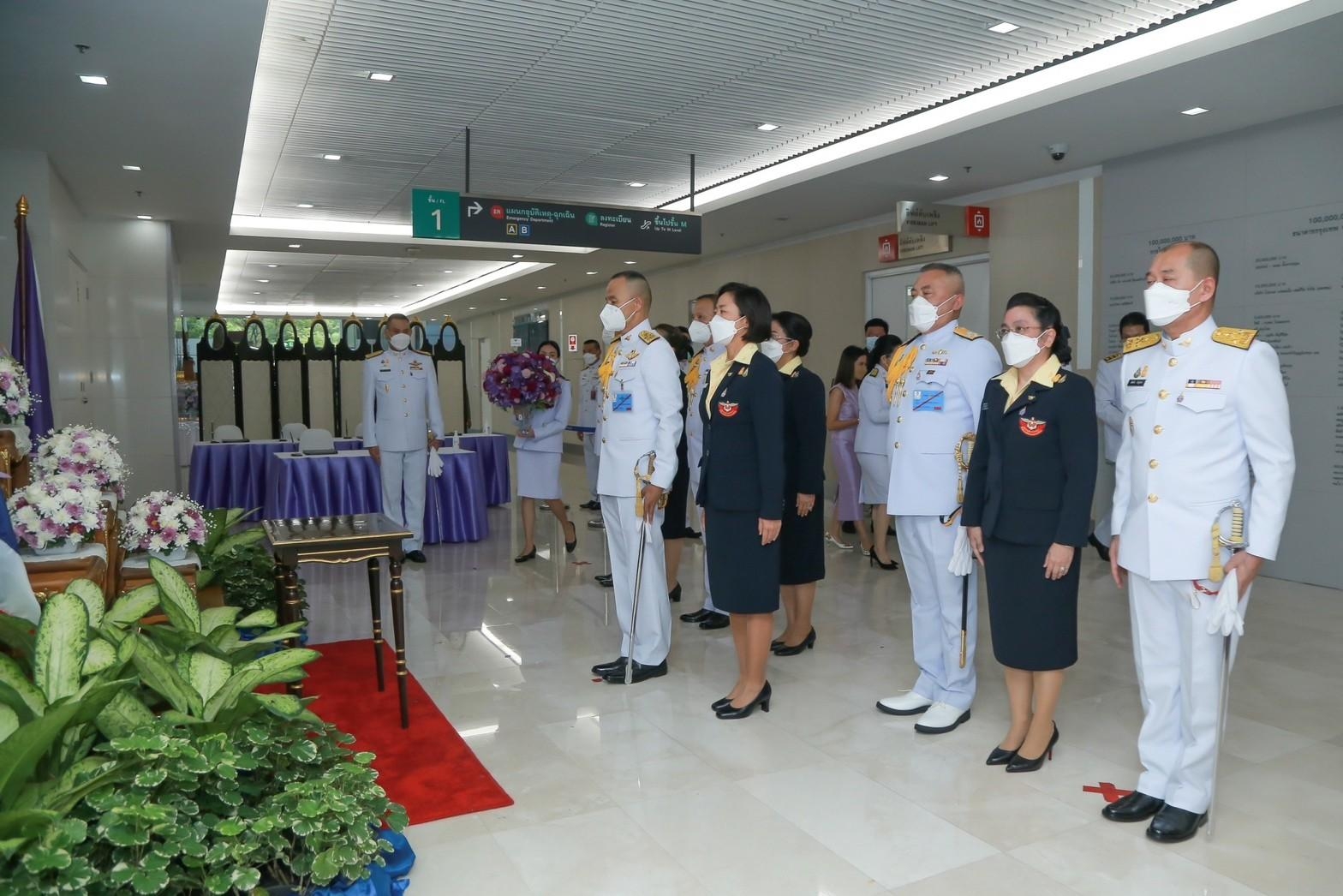 ๐๒๓ นายก สคภ.สป.ร่วมคณะ ปล.กห. ลงนามถวายพระพร สมเด็จพระกนิษฐาธิราชเจ้า กรมสมเด็จพระเทพรัตนราชสุดาฯ สยามบรมราชกุมารี