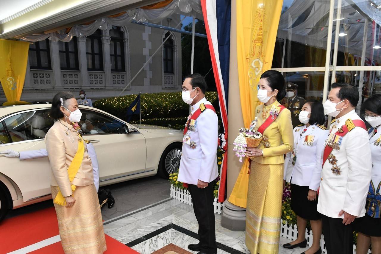 ๑๒๖ ปลัดกระทรวงกลาโหม และนายก สคภ.สป. พร้อมด้วยข้าราชการชั้นผู้ใหญ่ และคู่สมรส ร่วมงานสโมสรสันนิบ...