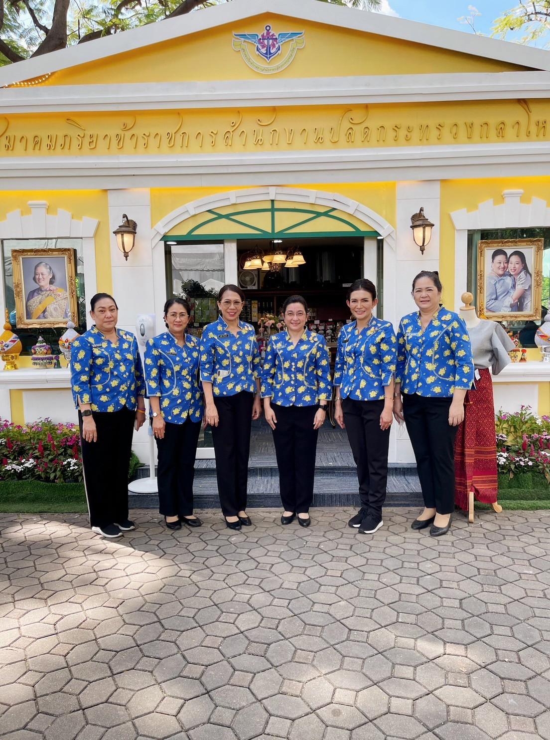 ๐๔๖ บรรยากาศการออกร้านจำหน่ายสินค้าของ สคภ.สป. ในงาน "เพื่อนพึ่ง (ภาฯ) ประจำปี ๒๕๖๕"