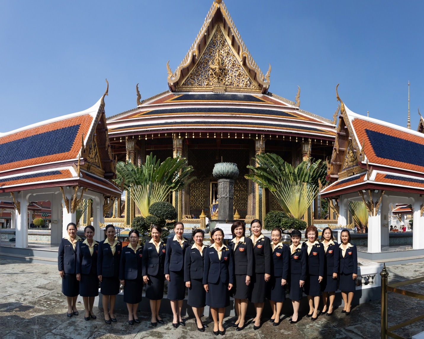 ๐๑๗ พิธีสักการะสิ่งศักดิ์สิทธิ์ เนื่องในโอกาสเข้ารับตำแหน่งคณะกรรมการบริหารสมาคมภริยา ข้าราชการสำนักงานปลัดกระทรวงกลาโหม ประจำปีงบประมาณ พ.ศ.๒๕๖๗ (๖ พ.ย.๖๖)