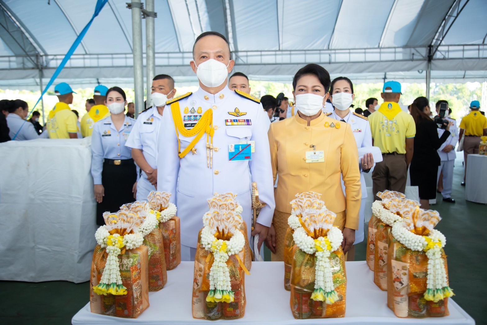 ๐๓๓ พิธีเจริญพระพุทธมนต์ และพิธีทำบุญตักบาตรเนื่องในวันคล้ายวันพระบรมราชสมภพพระบาทสมเด็จพระบรมชนกาธิเบศร มหาภูมิพลอดุลยเดชมหาราช บรมนาถบพิตร (๕ ธ.ค.๖๖)