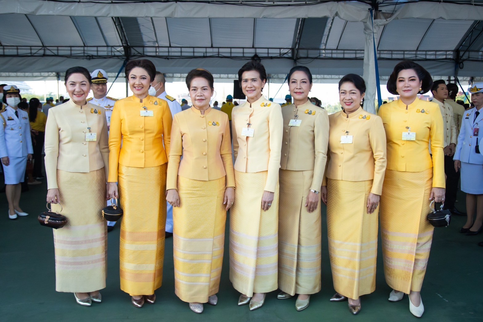 ๐๓๓ พิธีเจริญพระพุทธมนต์ และพิธีทำบุญตักบาตรเนื่องในวันคล้ายวันพระบรมราชสมภพพระบาทสมเด็จพระบรมชนกาธิเบศร มหาภูมิพลอดุลยเดชมหาราช บรมนาถบพิตร (๕ ธ.ค.๖๖)