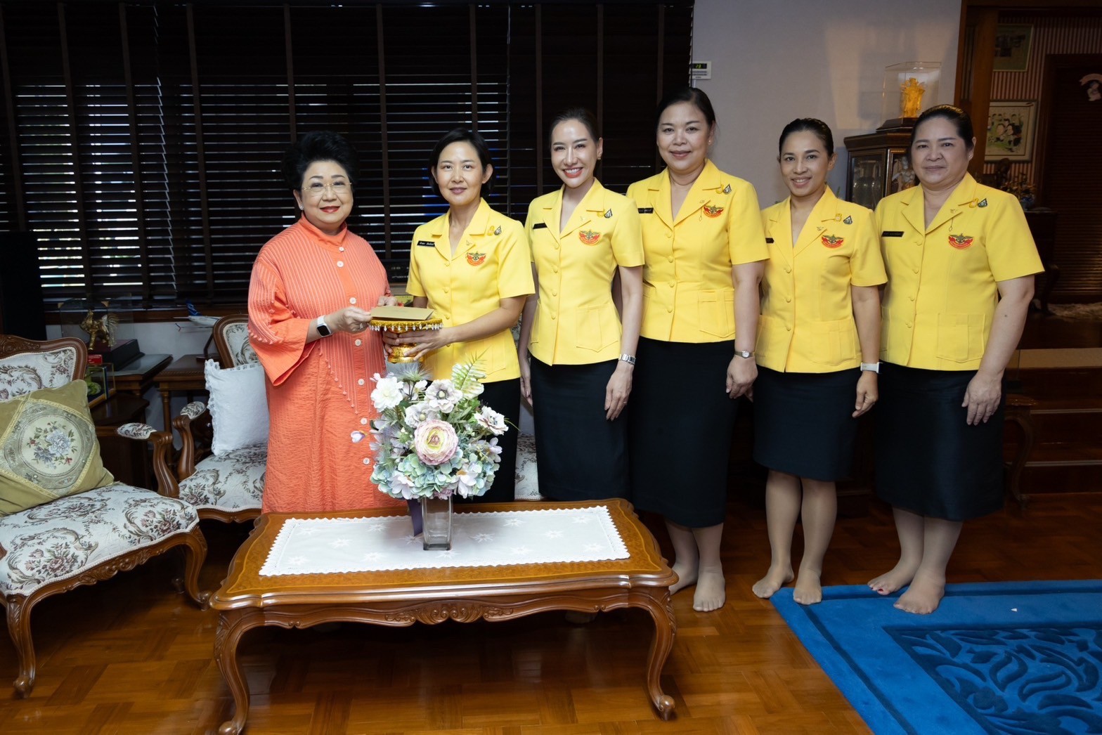 ๐๑๕ การเข้าเยี่ยมคารวะ คุณศศิณี ภัททิยกุล อดีตนายกสมาคมฯ