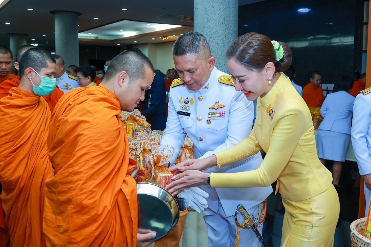 ๐๔ ปล.กห. และนายกสมาคมฯ พร้อมด้วย หน.นขต.สป. และภริยา ร่วมกิจกรรมน้อมรำลึกในพระมหากรุณาธิคุณ พระบาทสมเด็จพระบรมชนกาธิเบศร มหาภูมิพลอดุลยเดชมหาราช บรมนาถบพิตร เนื่องในโอกาสวันคล้ายวันสวรรคต (๑๓ ต.ค.๖๖)