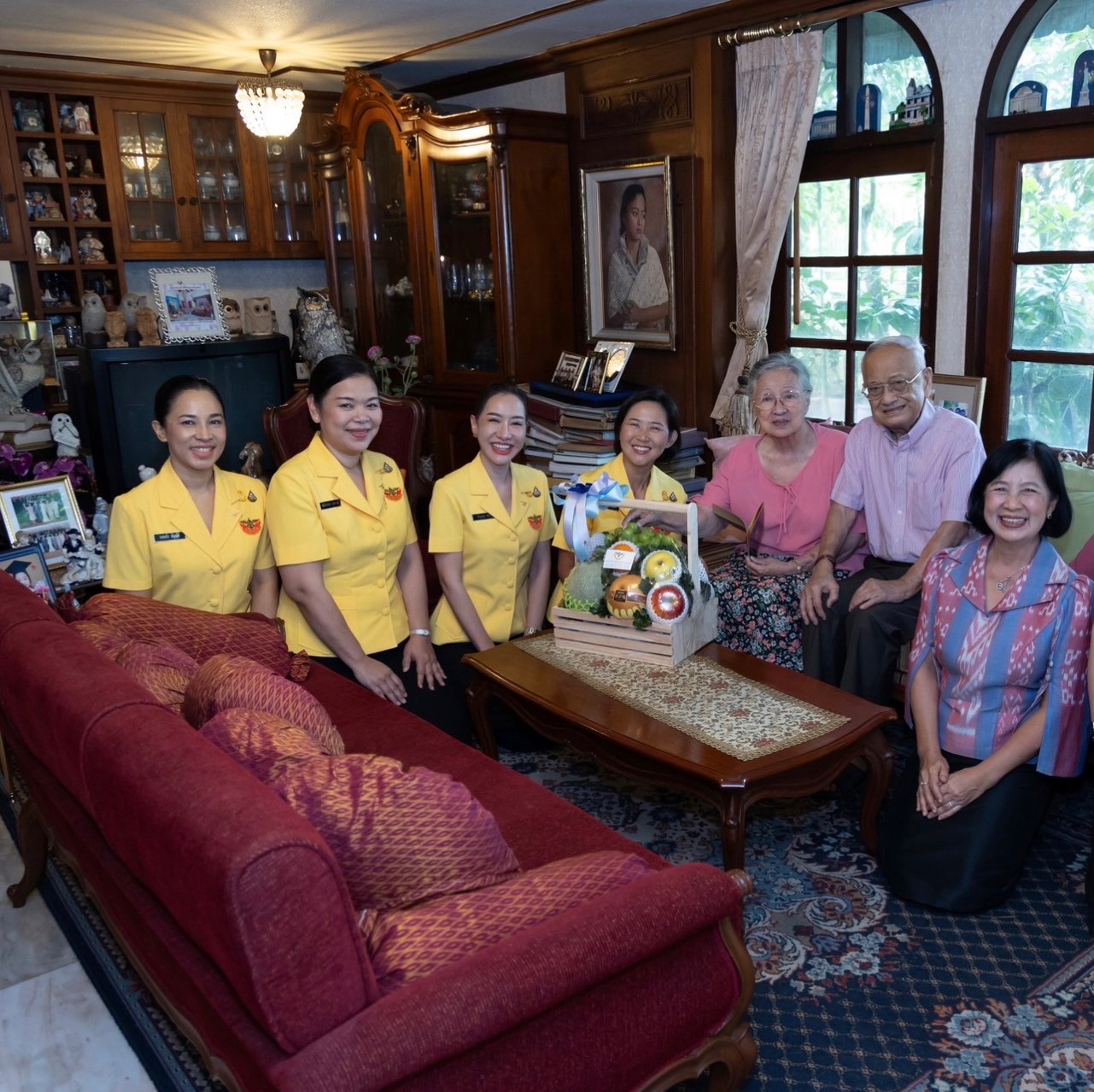 ๐๑๔ การเข้าเยี่ยมคารวะ คุณหญิงสรัสนันท์ เรืองตระกูล อดีตนายกสมาคมฯ