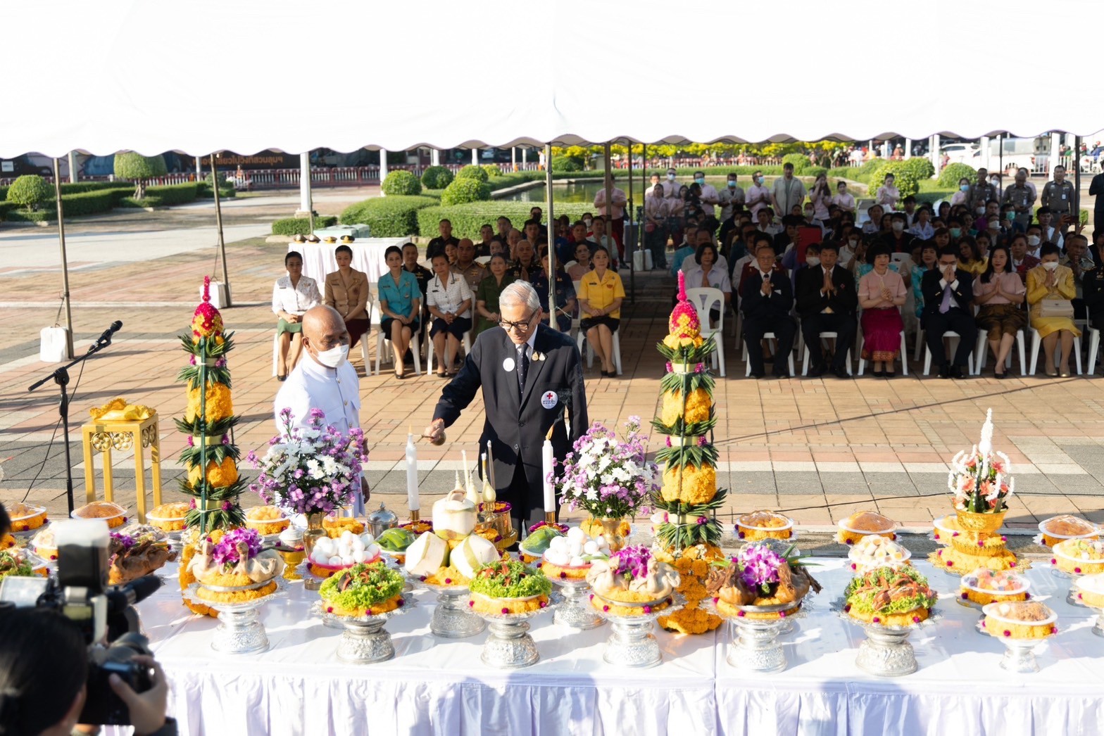 ๐๓๔ พิธีบวงสรวงพระบรมราชานุสรณ์พระบาทสมเด็จพระมงกุฎเกล้าเจ้าอยู่หัว รัชกาลที่ ๖ งานวันกาชาด ๑๐๐ ปี พุทธศักราช ๒๕๖๖ (๖ ธ.ค.๖๖)