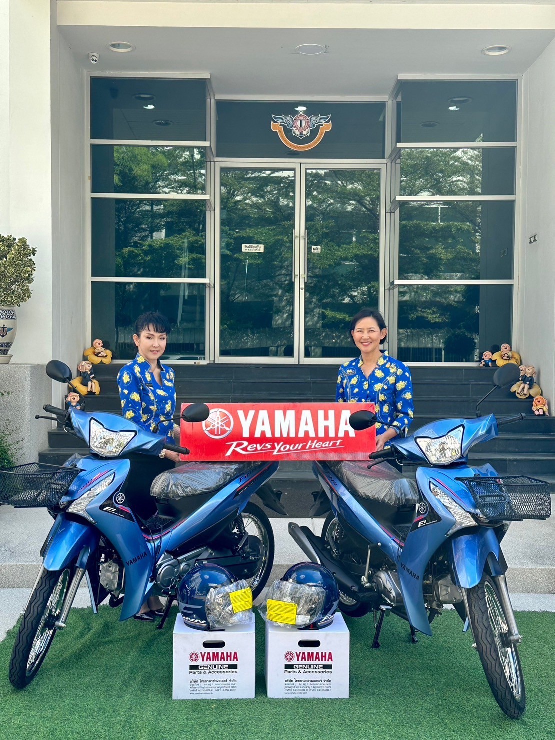 ๐๓๖ นายกสมาคมภริยาข้าราชการสำนักงานปลัดกระทรวงกลาโหม ส่งมอบของรางวัล เพื่อสนับสนุน การออกร้านงานกาชาด ประจำปี ๒๕๖๖ (๖ ธ.ค.๖๖)