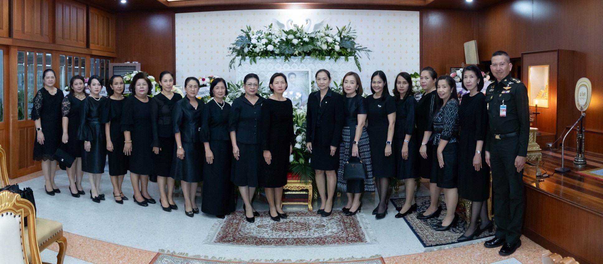 ๐๘ นายก สคภ.สป. ร่วมเป็นเจ้าภาพในพิธี สวดพระอภิธรรมศพ คุณแม่ดวงพร ภควากร มารดา คุณกมลเนตร สมจิตต์