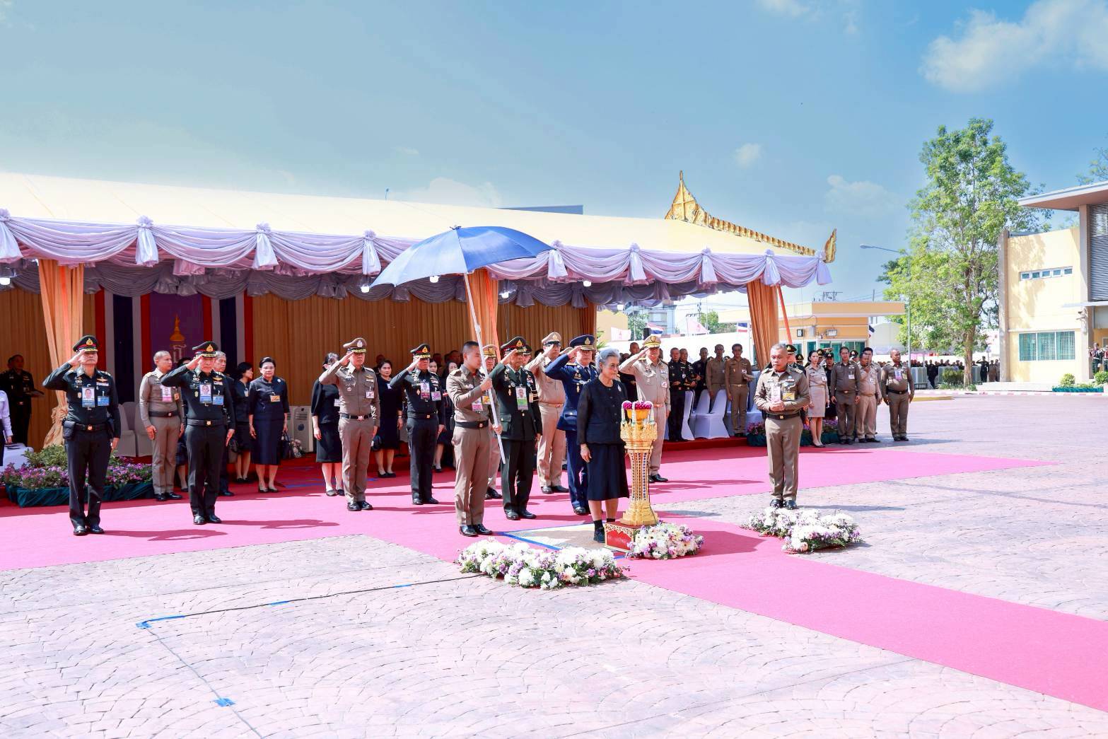 สมเด็จพระกนิษฐาธิราชเจ้า กรมสมเด็จพระเทพรัตนราชสุดาฯ สยามบรมราชกุมารี เสด็จพระราชดำเนินไปทรงเปิดอนุสรณ์สถานสำนักงานปลัดกระทรวงกลาโหม