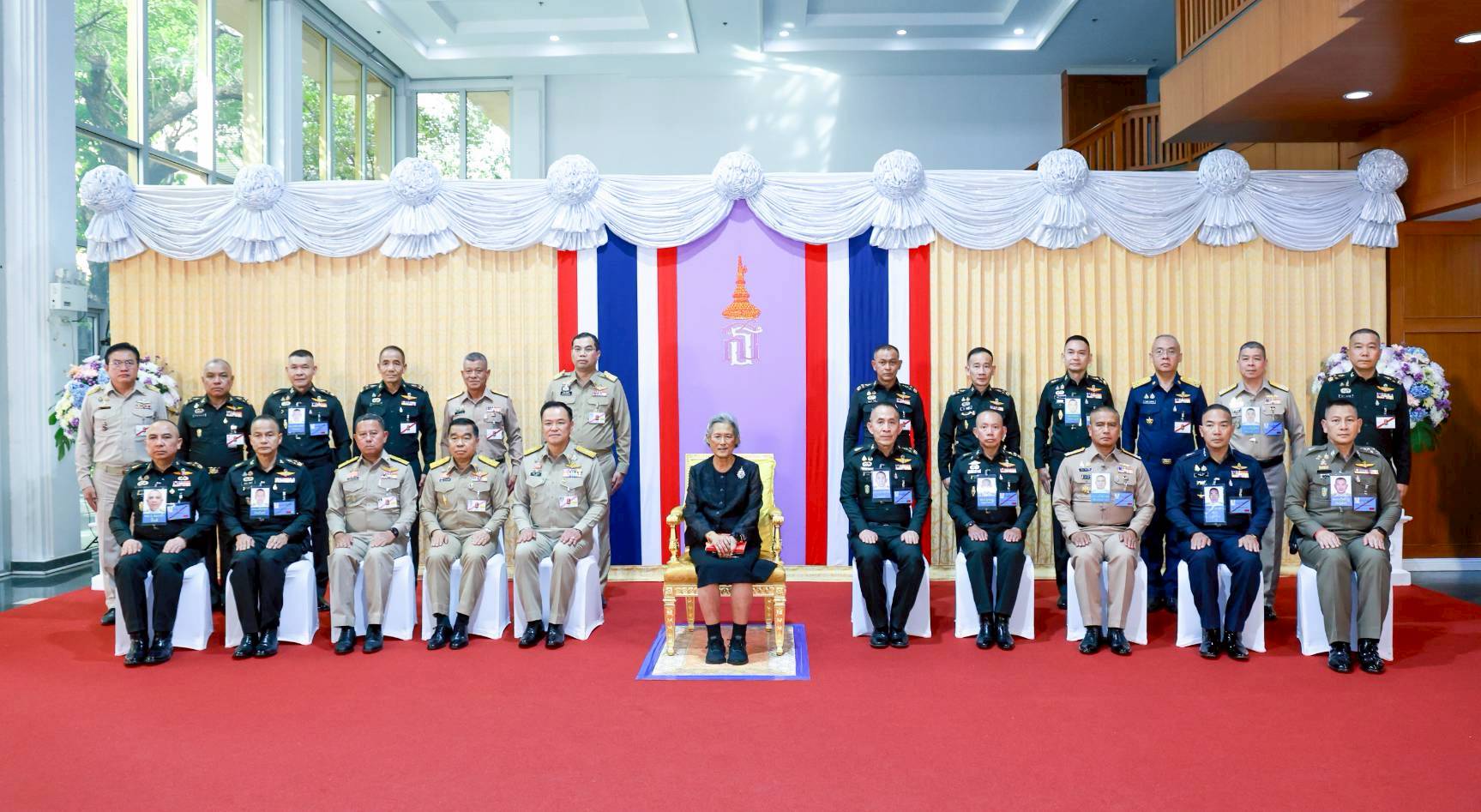 สมเด็จพระกนิษฐาธิราชเจ้า กรมสมเด็จพระเทพรัตนราชสุดาฯ สยามบรมราชกุมารี เสด็จพระราชดำเนินไปทรงเปิดอนุสรณ์สถานสำนักงานปลัดกระทรวงกลาโหม