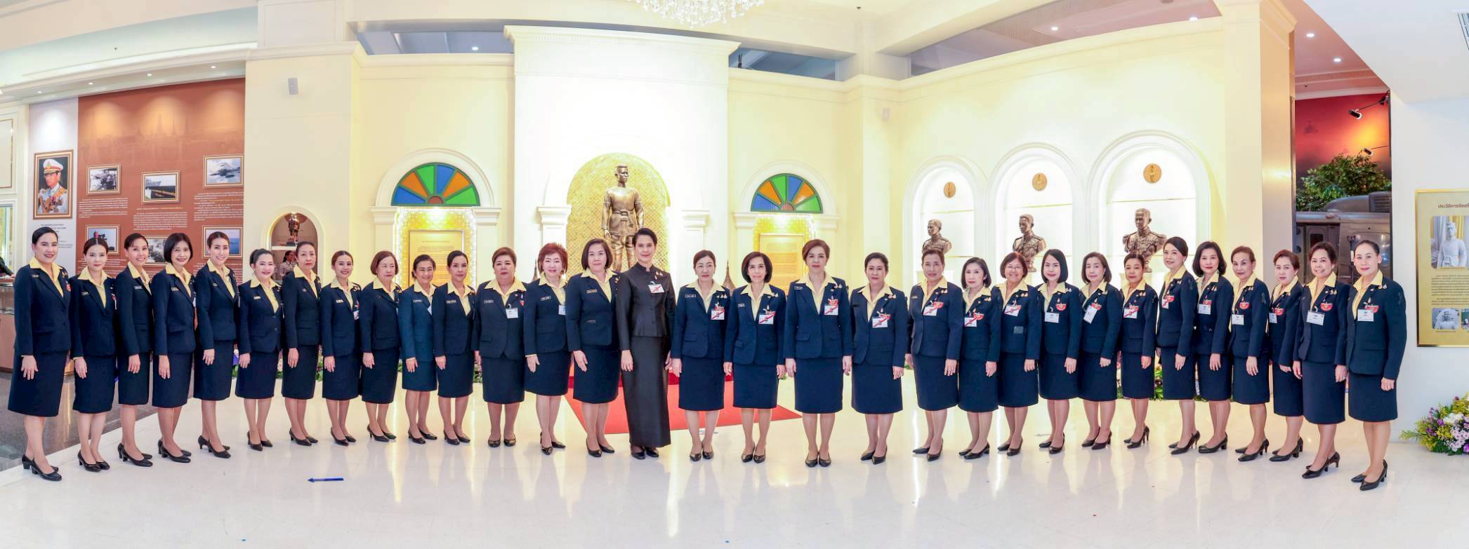 สมเด็จพระกนิษฐาธิราชเจ้า กรมสมเด็จพระเทพรัตนราชสุดาฯ สยามบรมราชกุมารี เสด็จพระราชดำเนินไปทรงเปิดอนุสรณ์สถานสำนักงานปลัดกระทรวงกลาโหม