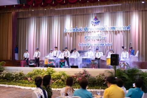 ๐๕๑ คณะกรรมการบริหารสมาคมภริยาข้าราชการสำนักงานปลัดกระทรวงกลาโหม ร่วมงานวันคล้ายวันสถาปนาสมาคมแม่...